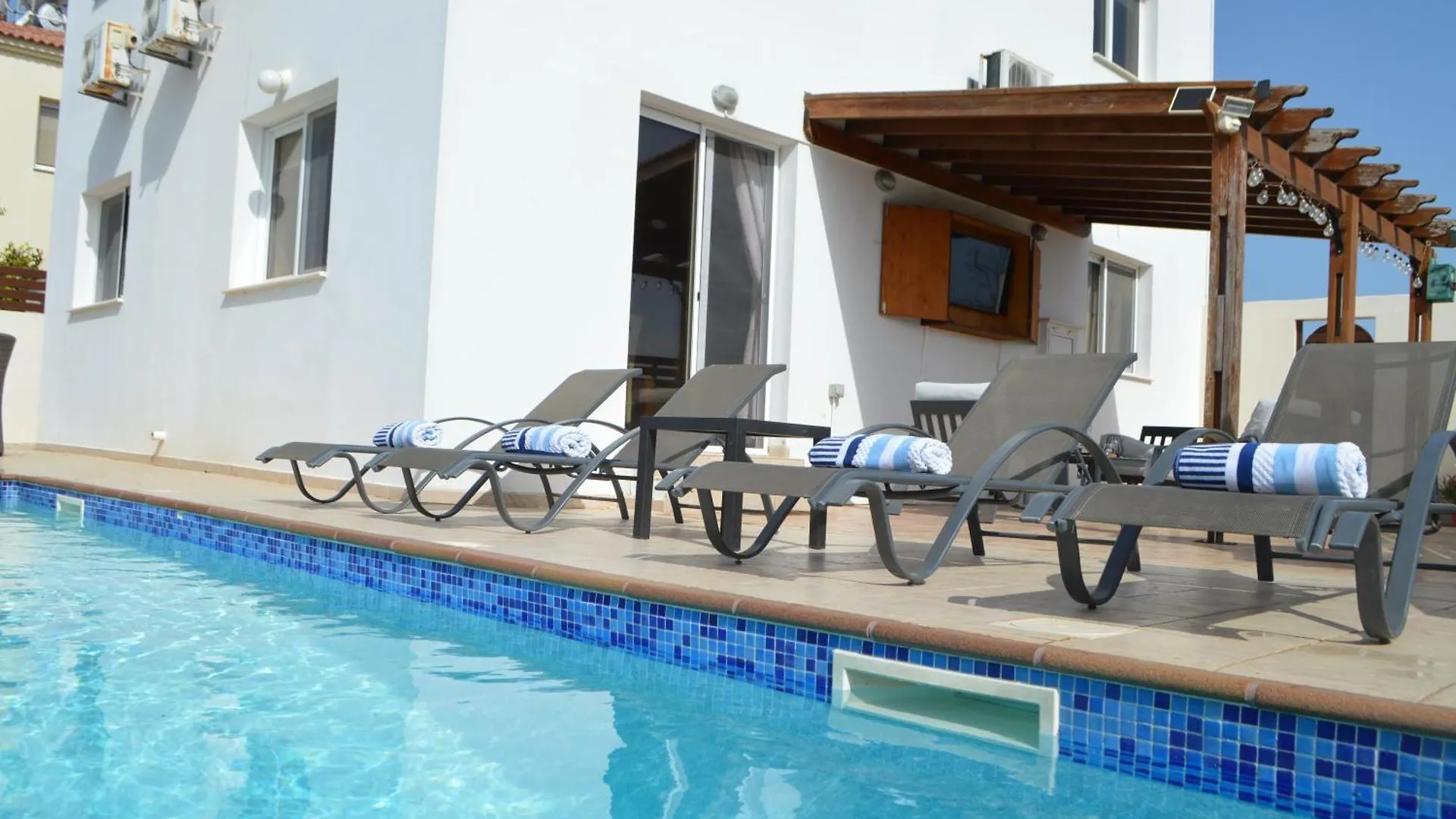 Villa Lankas With Heated Pool Ayia Napa