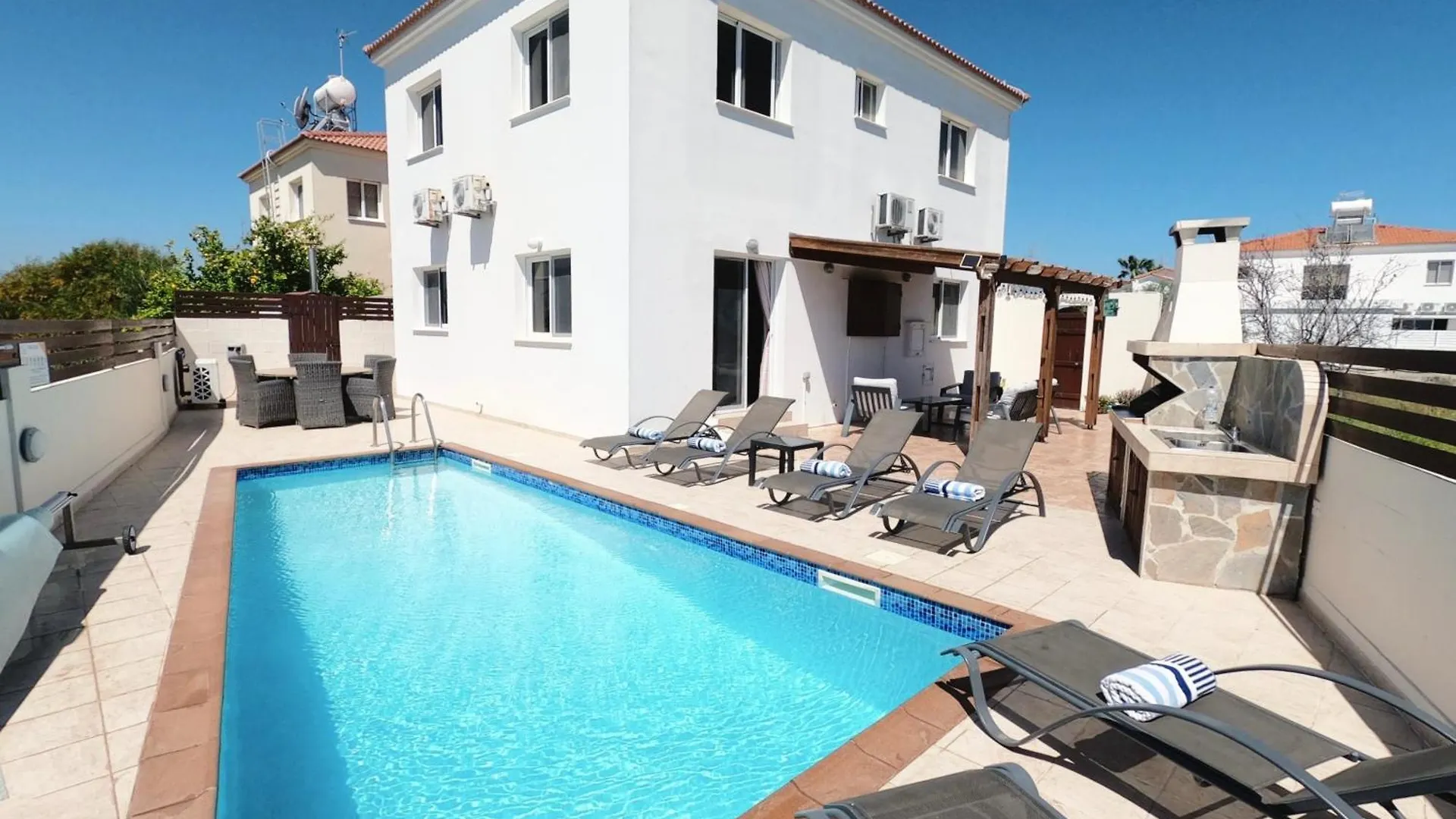 Villa Lankas With Heated Pool contacts