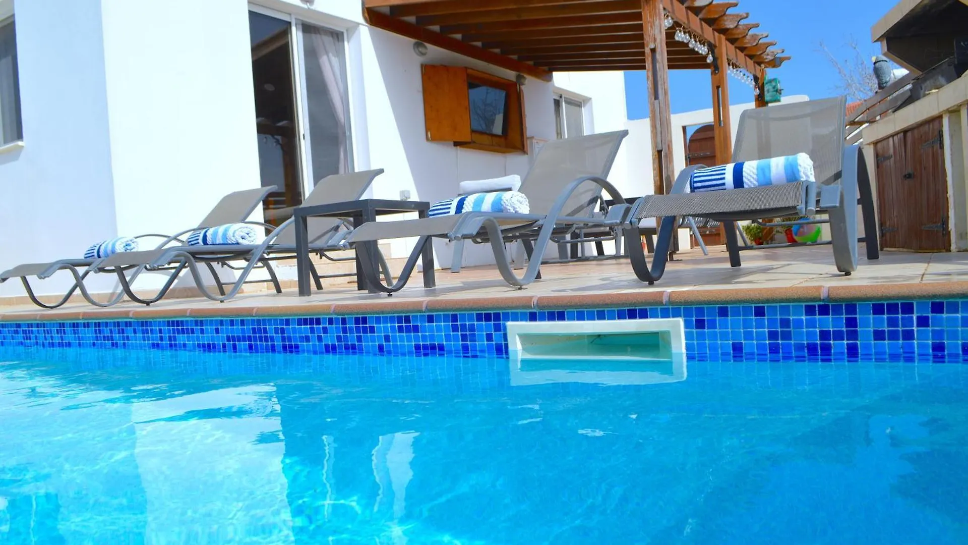 Villa Lankas With Heated Pool Ayia Napa